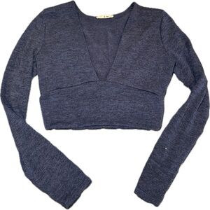 Dark blue long sleeve crop top